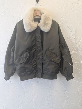 JAKKE Of London women’s bomber/flight jacket Olive Green